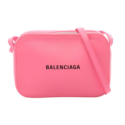 EVERYDAY CAMERA BAG S エブリデイ カメラ バッグ S ショルダーバッグ レザー ピンク バレンシアガ バッグ BALENCIAGA