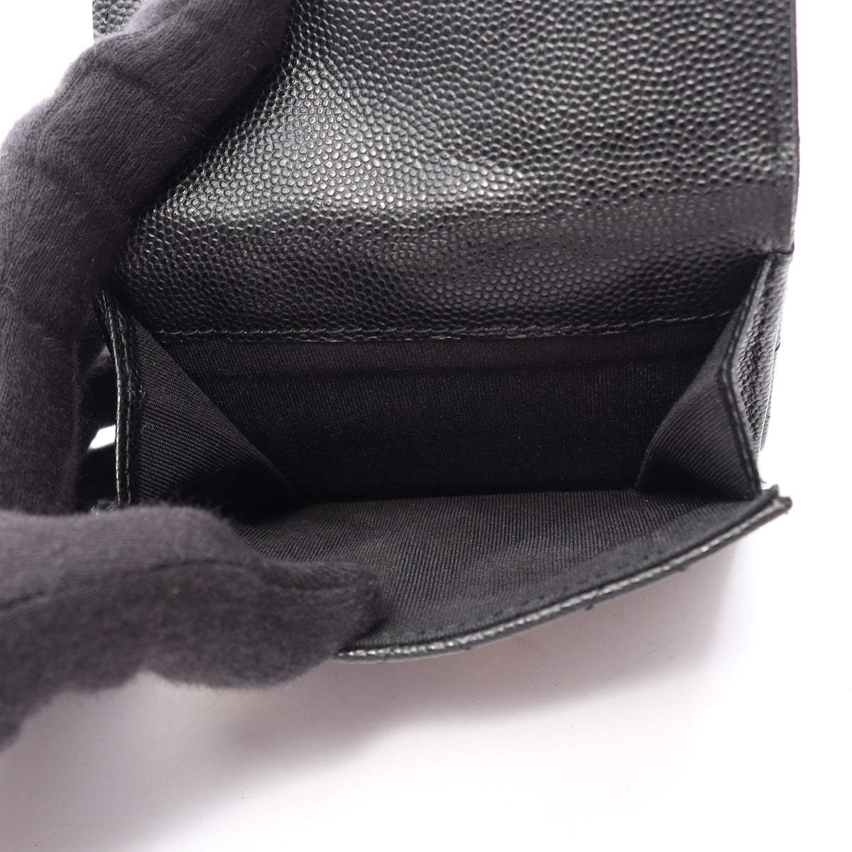 クラシック スモール フラップ ウォレット マトラッセ 三つ折り財布 キャビアスキン ブラック ゴールド金具 シャネル