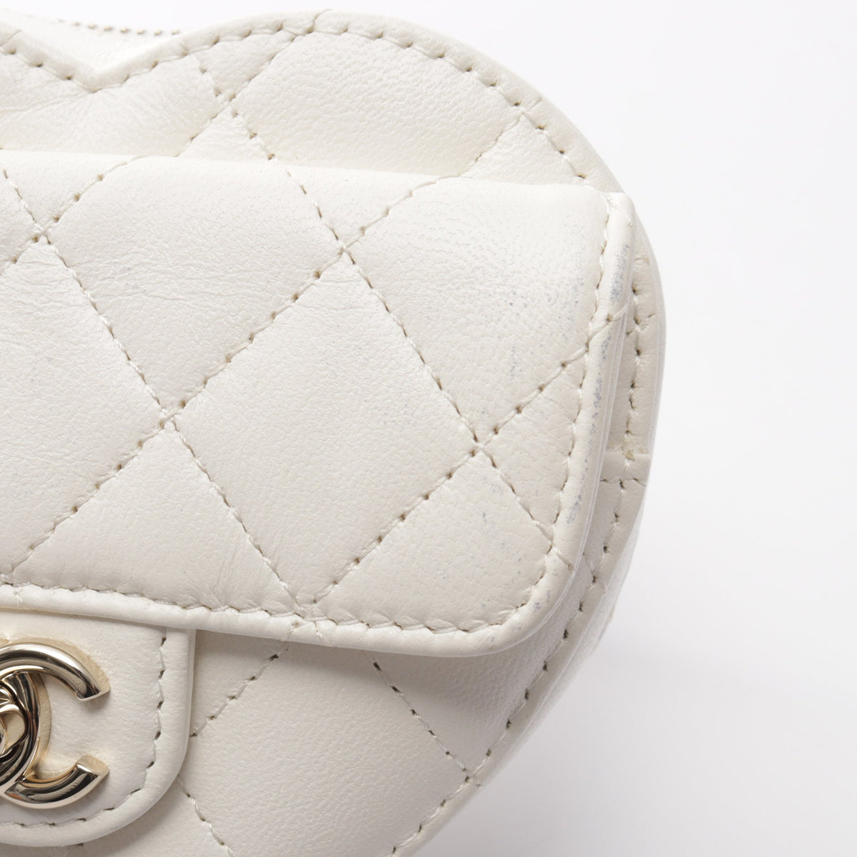 マトラッセ ハート チェーンベルトバッグ ウエストバッグ ラムスキン ホワイト ゴールド金具 シャネル バッグ CHANEL