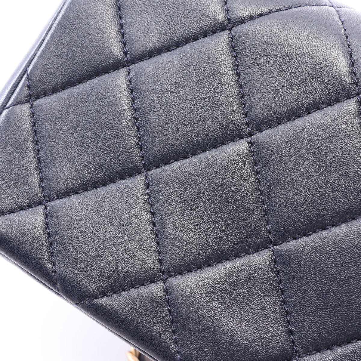 マトラッセ 2WAY チェーンショルダーバッグ ラムスキン ネイビー ゴールド金具 シャネル バッグ CHANEL