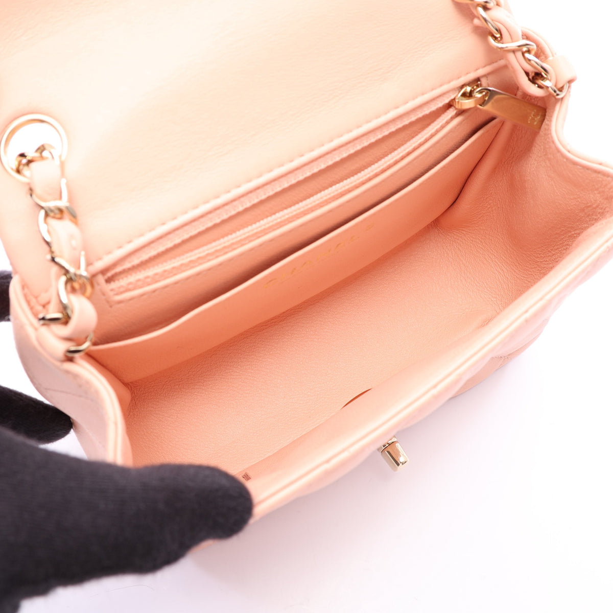 ミニマトラッセ チェーンショルダーバッグ ラムスキン コーラルピンク ゴールド金具 シャネル バッグ CHANEL