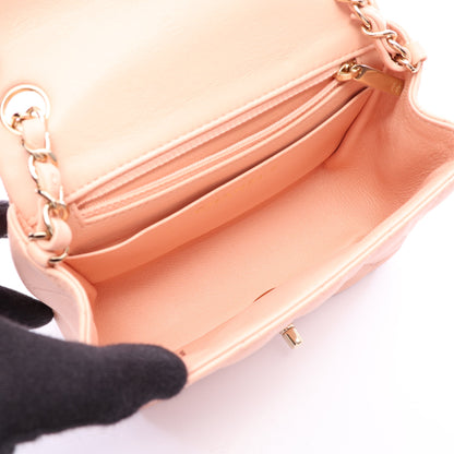 ミニマトラッセ チェーンショルダーバッグ ラムスキン コーラルピンク ゴールド金具 シャネル バッグ CHANEL
