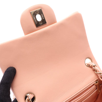 ミニマトラッセ チェーンショルダーバッグ ラムスキン コーラルピンク ゴールド金具 シャネル バッグ CHANEL