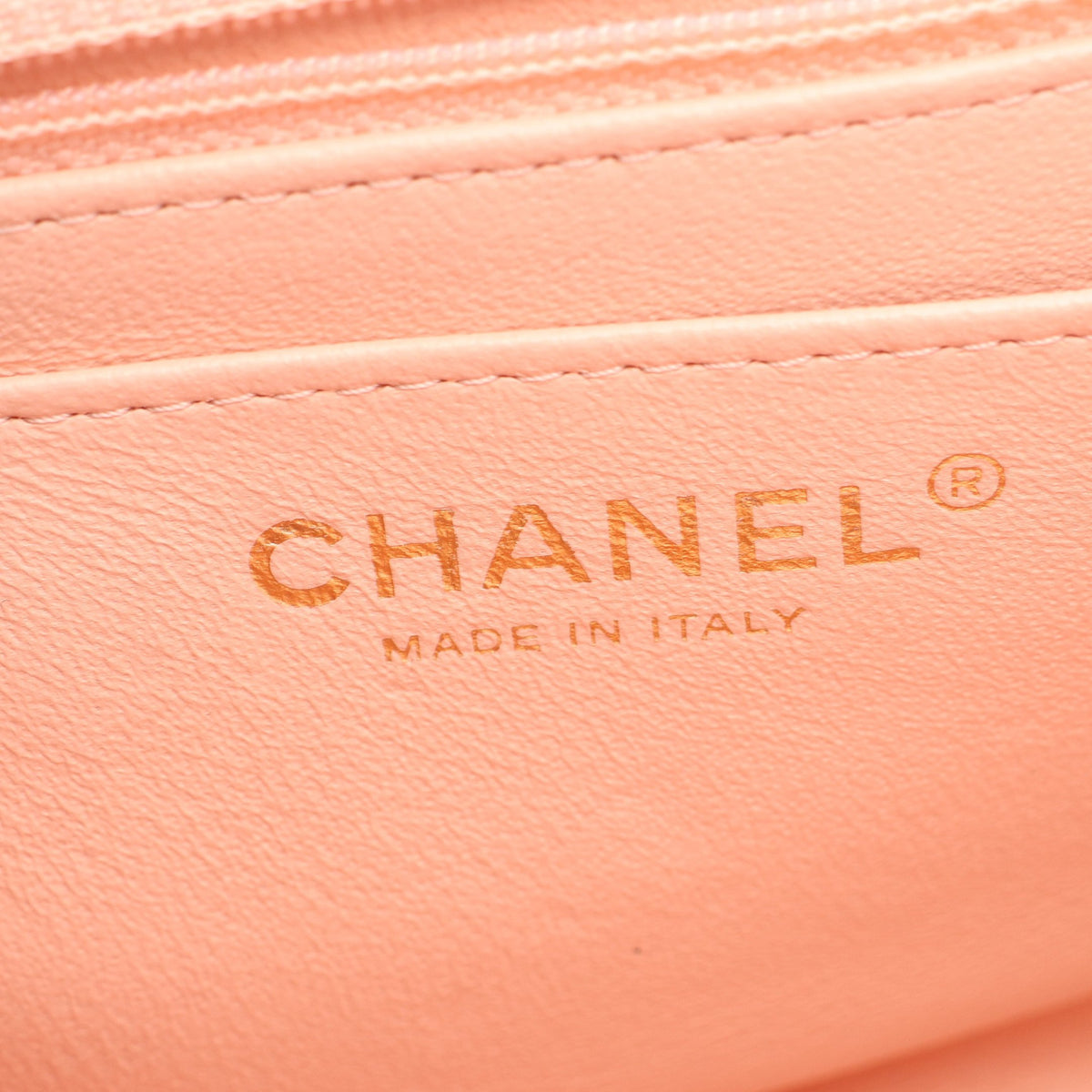 ミニマトラッセ チェーンショルダーバッグ ラムスキン コーラルピンク ゴールド金具 シャネル バッグ CHANEL