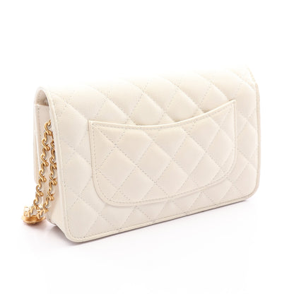 マトラッセ チェーンウォレット キャビアスキン ホワイト ゴールド金具 シャネル バッグ CHANEL