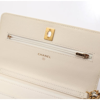 マトラッセ チェーンウォレット キャビアスキン ホワイト ゴールド金具 シャネル バッグ CHANEL