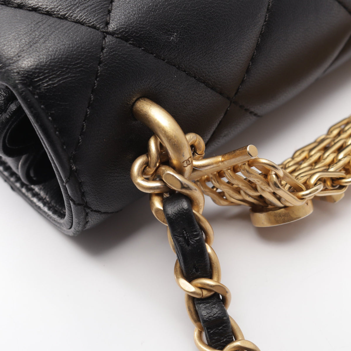 マトラッセ ミニフラップ 2WAY チェーンショルダーバッグ ラムスキン ブラック ゴールド金具 シャネル バッグ CHANEL