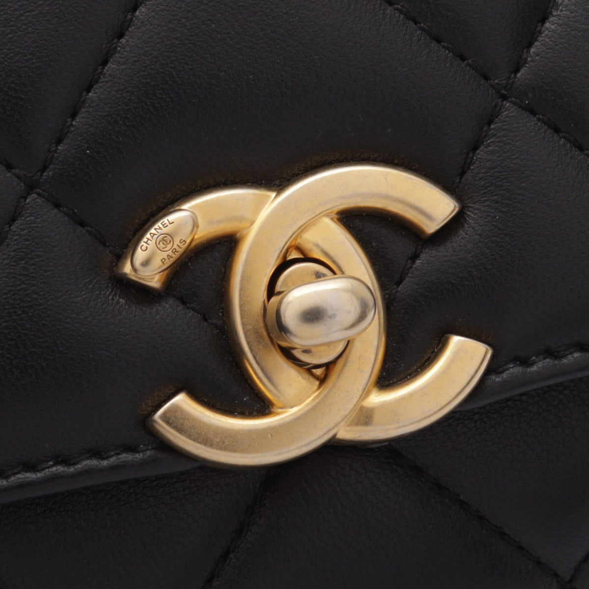 マトラッセ ミニフラップ 2WAY チェーンショルダーバッグ ラムスキン ブラック ゴールド金具 シャネル バッグ CHANEL