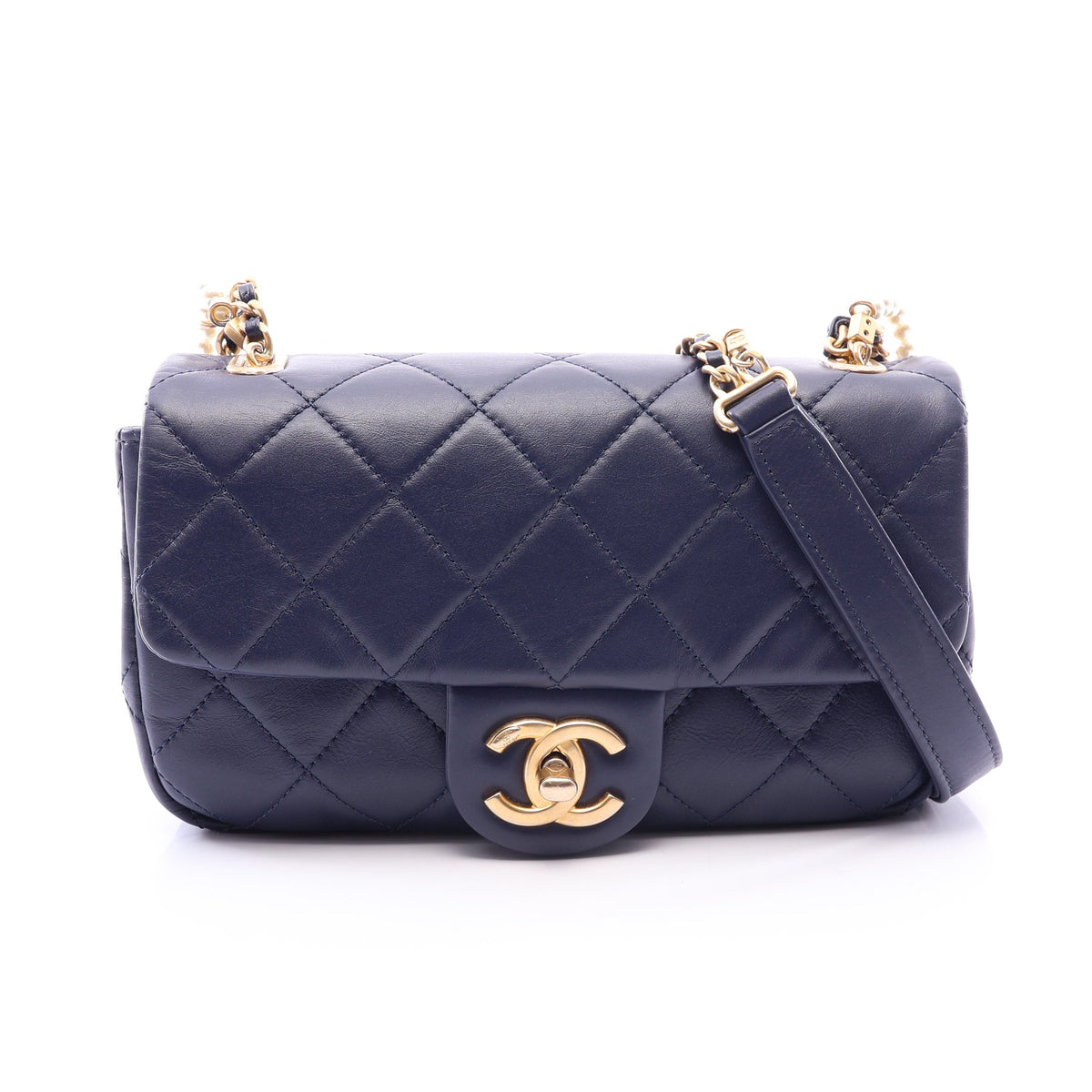 マトラッセ チェーンショルダーバッグ ラムスキン ネイビー ゴールド金具 シャネル バッグ CHANEL