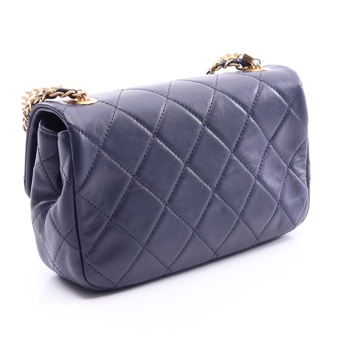 マトラッセ チェーンショルダーバッグ ラムスキン ネイビー ゴールド金具 シャネル バッグ CHANEL