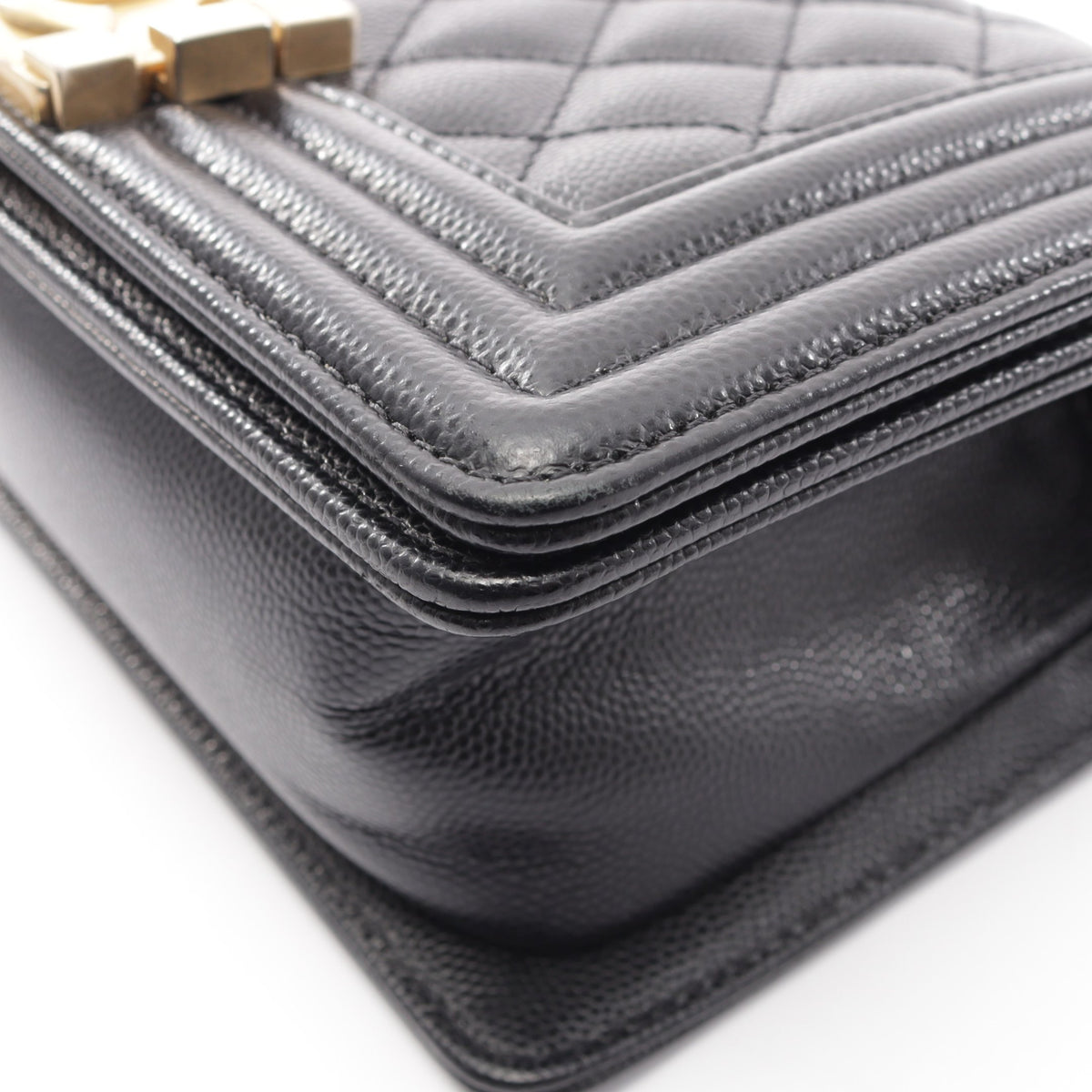 ボーイシャネル スモール チェーンショルダーバッグ キャビアスキン ブラック ゴールド金具 シャネル バッグ CHANEL
