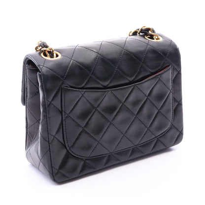 ミニマトラッセ チェーンショルダーバッグ ラムスキン ブラック ゴールド金具 シャネル バッグ CHANEL