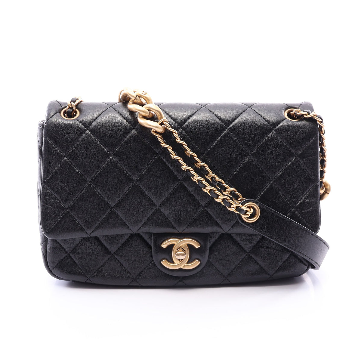 マトラッセ フラップ チェーンショルダーバッグ ラムスキン ブラック ゴールド金具 シャネル バッグ CHANEL