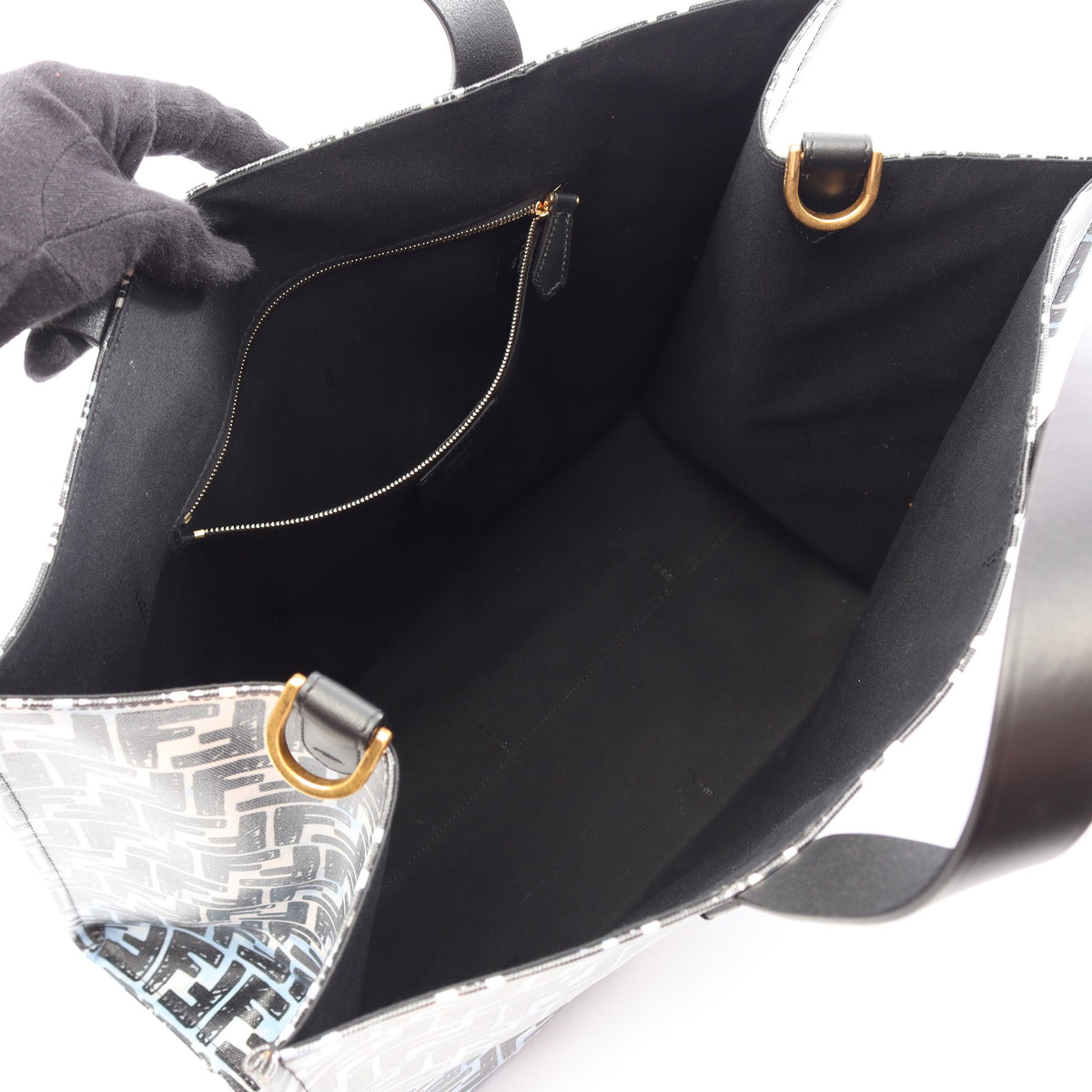FENDI × Joshua Vides ショッパー ハンドバッグ トートバッグ PVC レザー ブラック ホワイト ライトブルー フェンディ バッグ FENDI