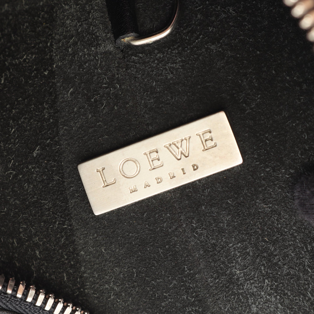 ANTON アントン ボディバッグ レザー ボディバッグ レザー ブラック ロエベ バッグ LOEWE