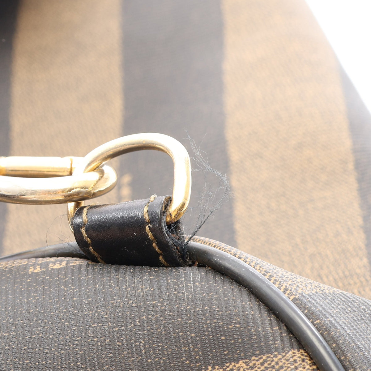 ペカン ボディバッグ PVC レザー グレーブラウン ブラック フェンディ バッグ FENDI