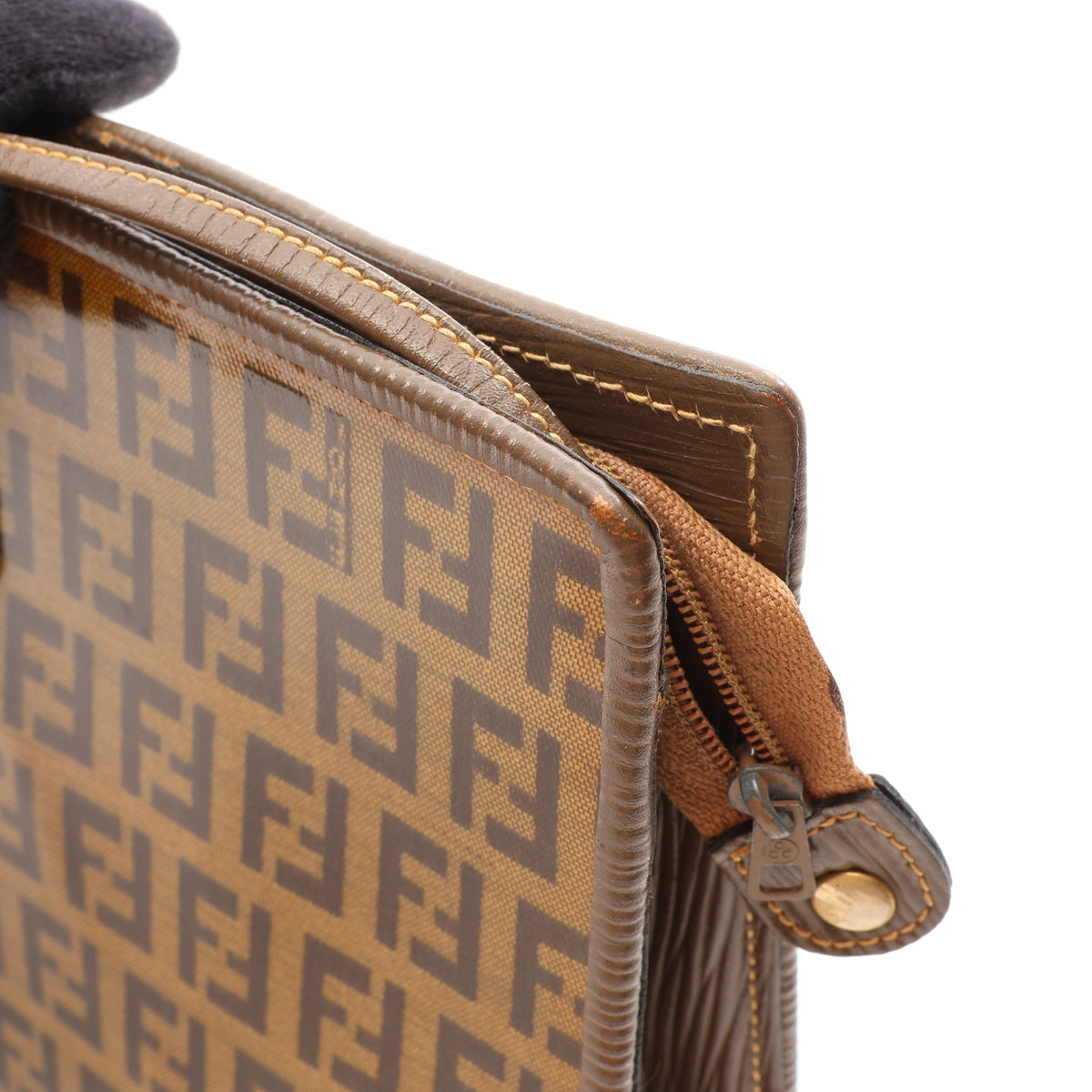 ズッキーノ ショルダーバッグ コーティングキャンバス レザー ベージュ グレーブラウン フェンディ バッグ FENDI