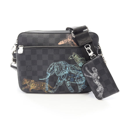 トリオ メッセンジャー ダミエグラフィット アニマルプリント ショルダーバッグ PVC レザー ブラック ルイヴィトン バッグ LOUIS VUITTON