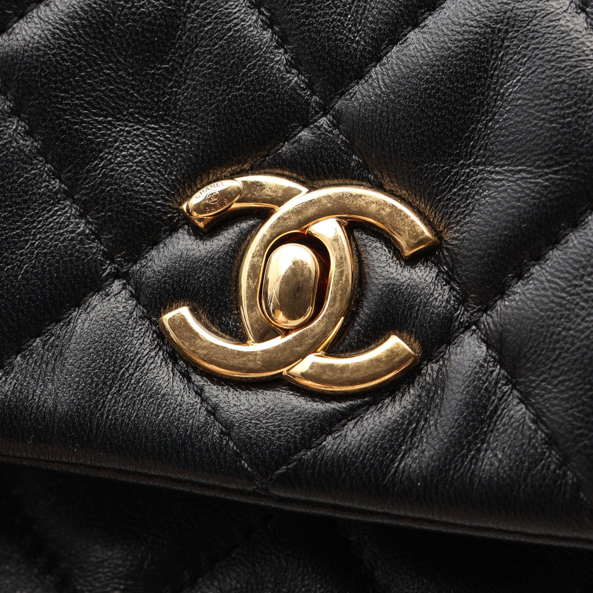 マトラッセ チェーンショルダーバッグ ラムスキン ブラック ゴールド金具 シャネル バッグ CHANEL