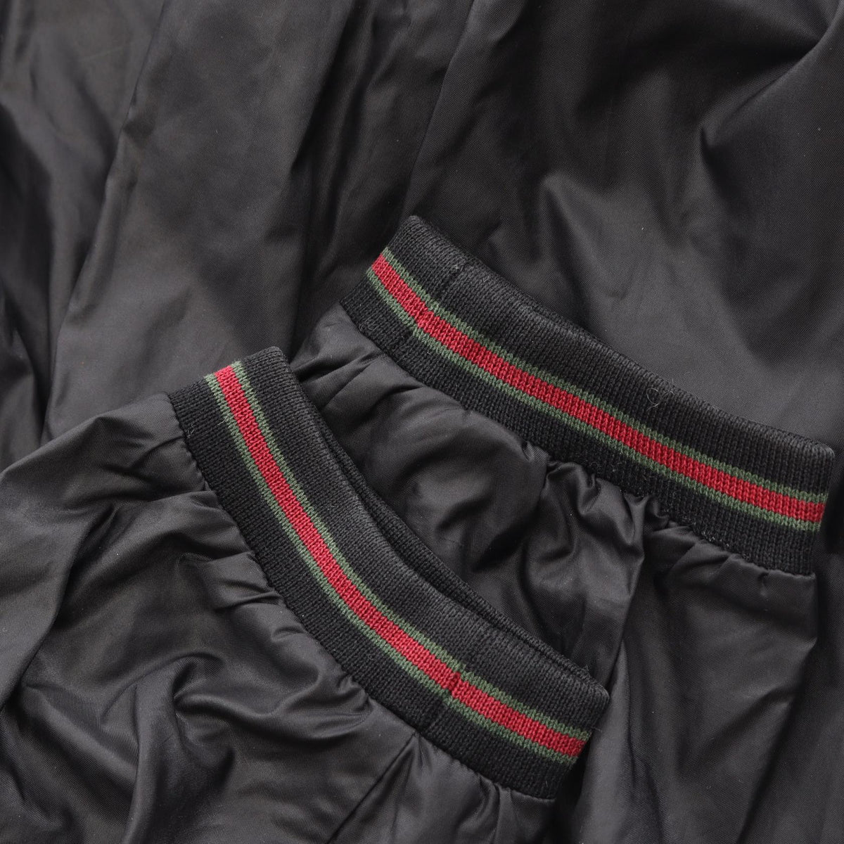 グッチ フード付き レースアップ アノラックパーカー その他ジャケット ブラック系 アウター GUCCI