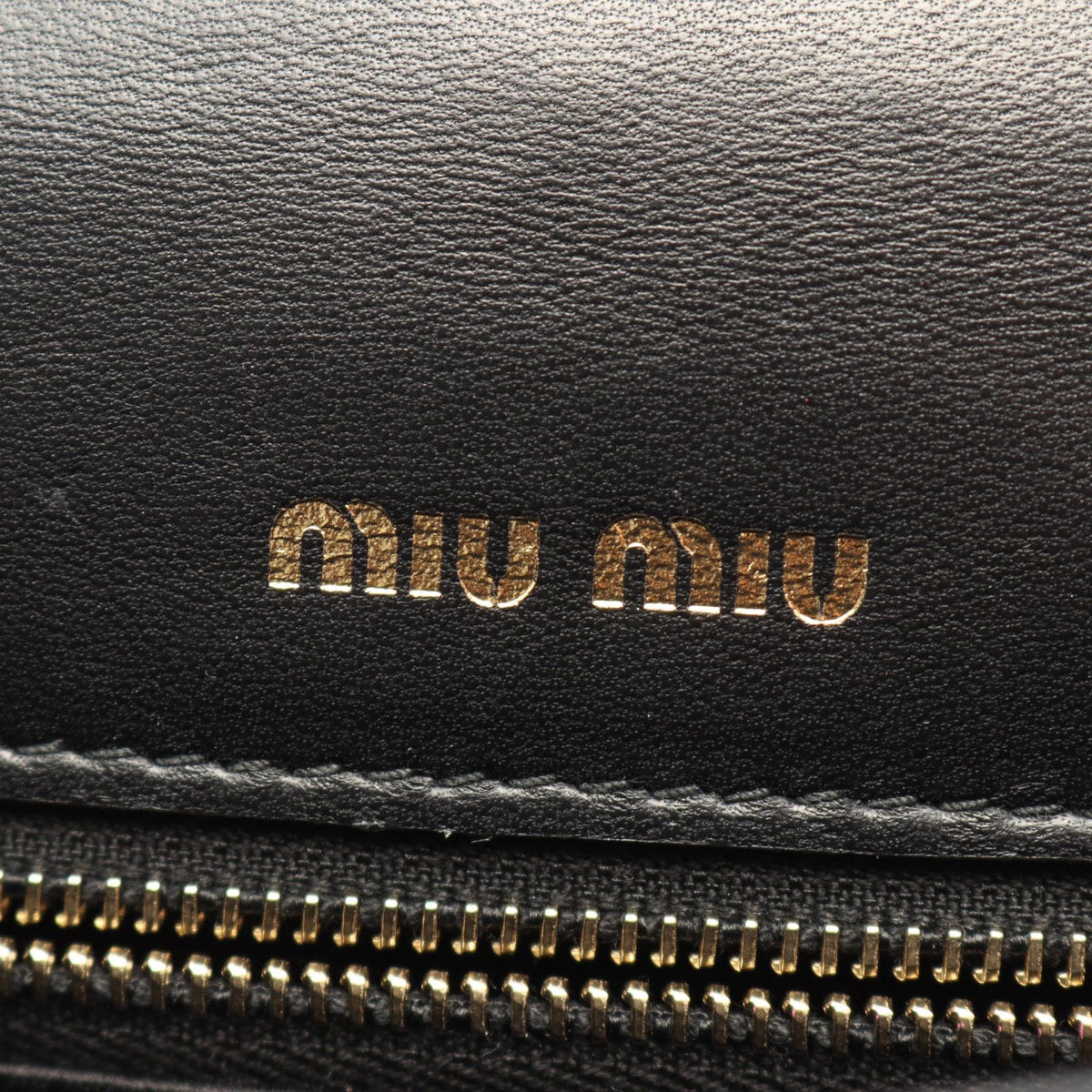 ミュウ ミュウ MATELASSE マテラッセ ショルダーバッグ ブラック系 バッグ MIU MIU