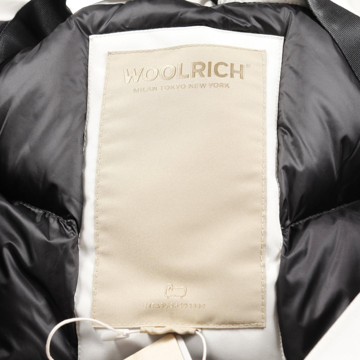 ウールリッチ ダウンジャケット アイボリー系 ブラック系 アウター WOOLRICH