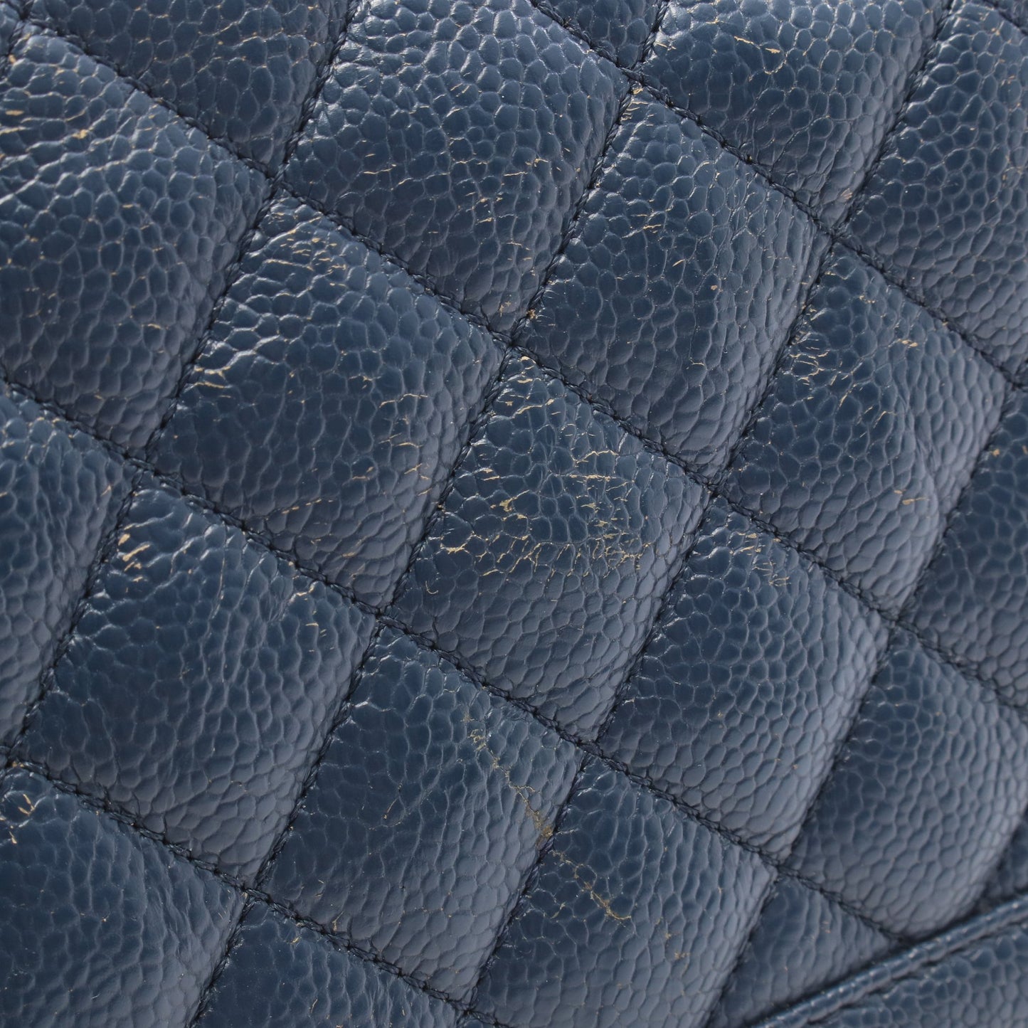 マトラッセ シングルフラップ チェーンショルダーバッグ キャビアスキン ネイビー ゴールド金具 シャネル バッグ CHANEL