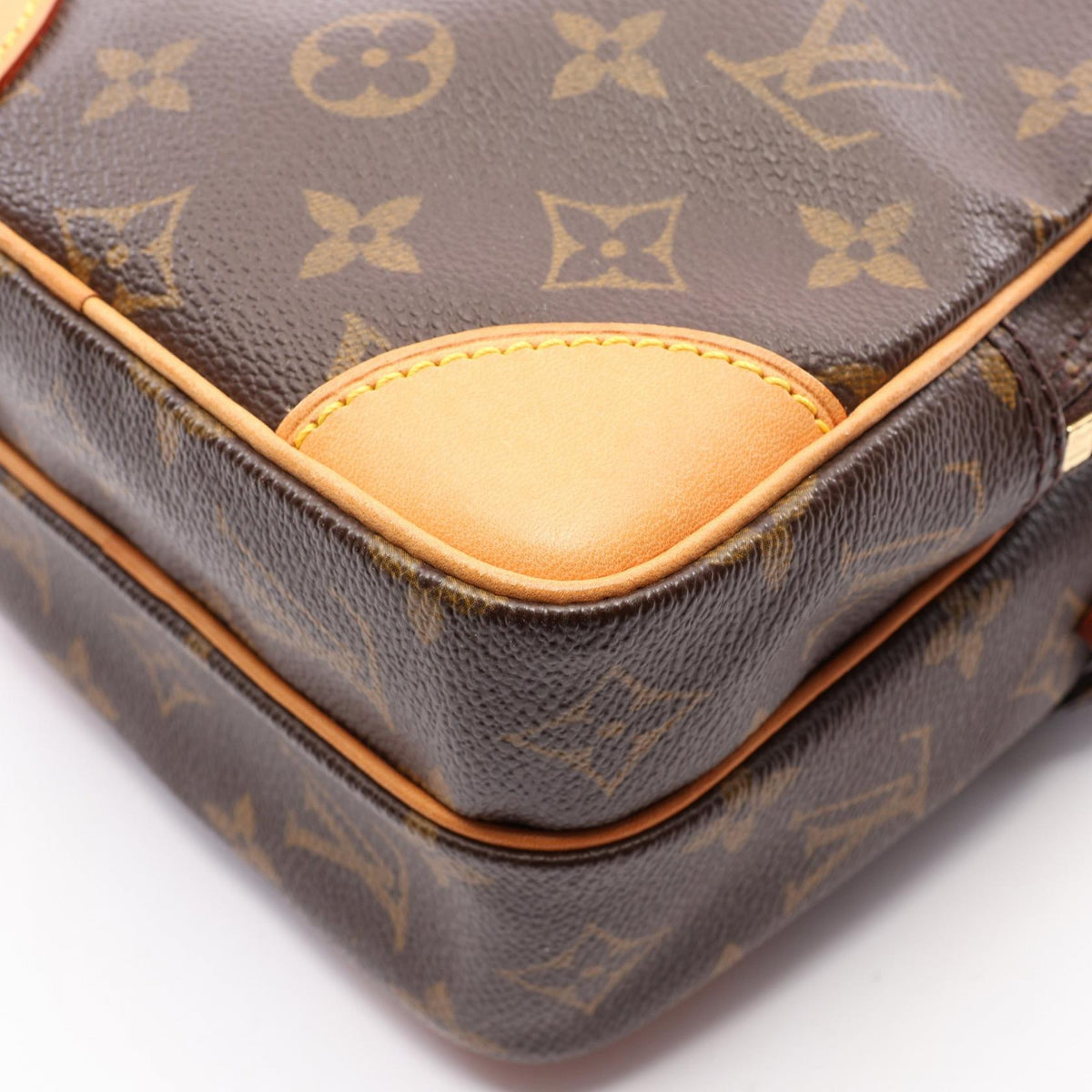 ルイ・ヴィトン アマゾン モノグラム ショルダーバッグ ブラウン系 バッグ LOUIS VUITTON