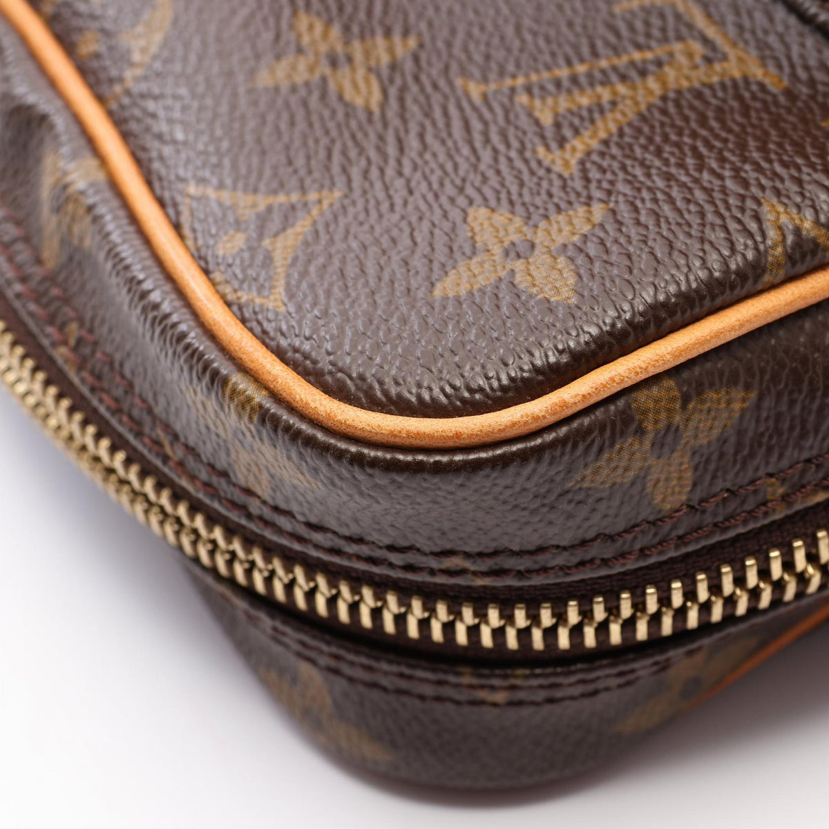 ルイ・ヴィトン アマゾン モノグラム ショルダーバッグ ブラウン系 バッグ LOUIS VUITTON