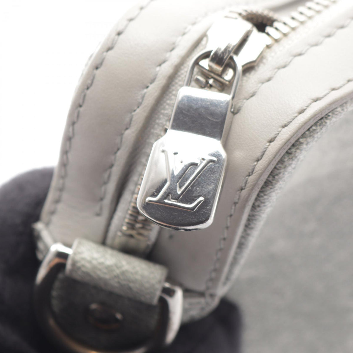ルイ・ヴィトン トリオ メッセンジャー ダミエソルト ショルダーバッグ グレー系 グレー バッグ LOUIS VUITTON
