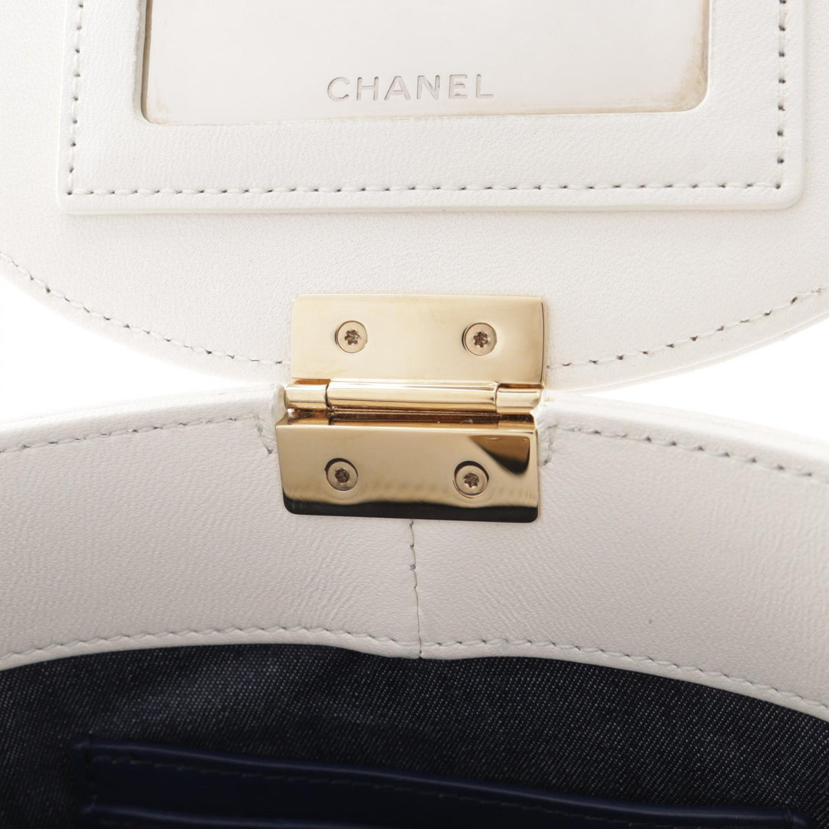 シャネル マトラッセ ショルダーバッグ ホワイト系 バッグ CHANEL