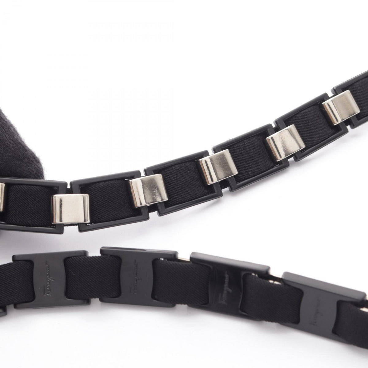サルヴァトーレフェラガモ ヴァラ ショルダーバッグ ブラック系 バッグ SALVATORE FERRAGAMO