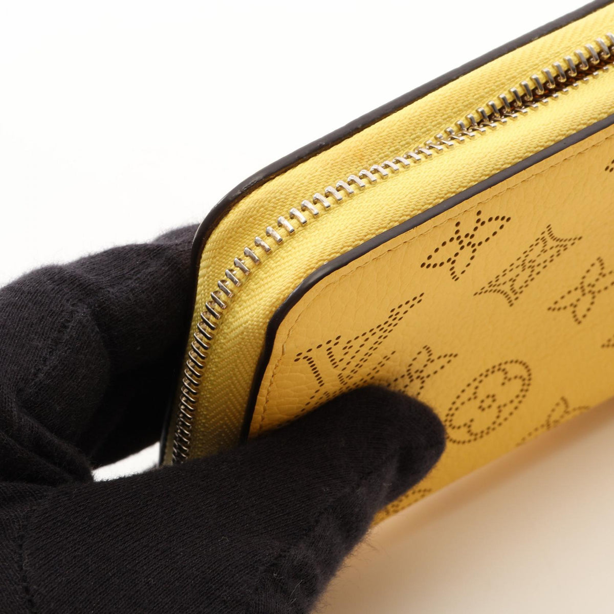 ルイ・ヴィトン ジッピー ウォレット ラウンド長財布 イエロー系 ジョーヌ 財布・小物 LOUIS VUITTON