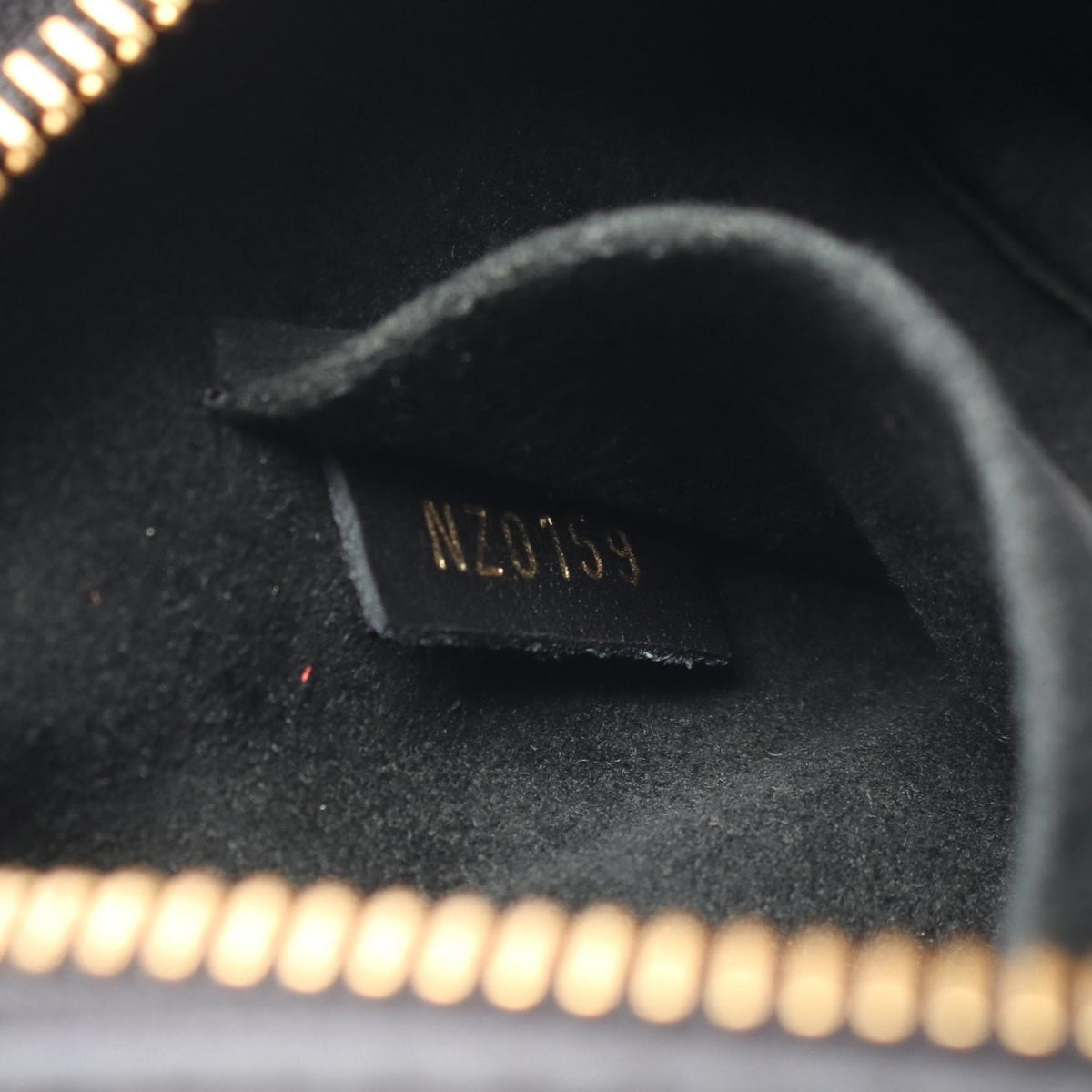 ルイ・ヴィトン ニューウェーブ ハートバッグ ノワール ショルダーバッグ ブラック系 バッグ LOUIS VUITTON