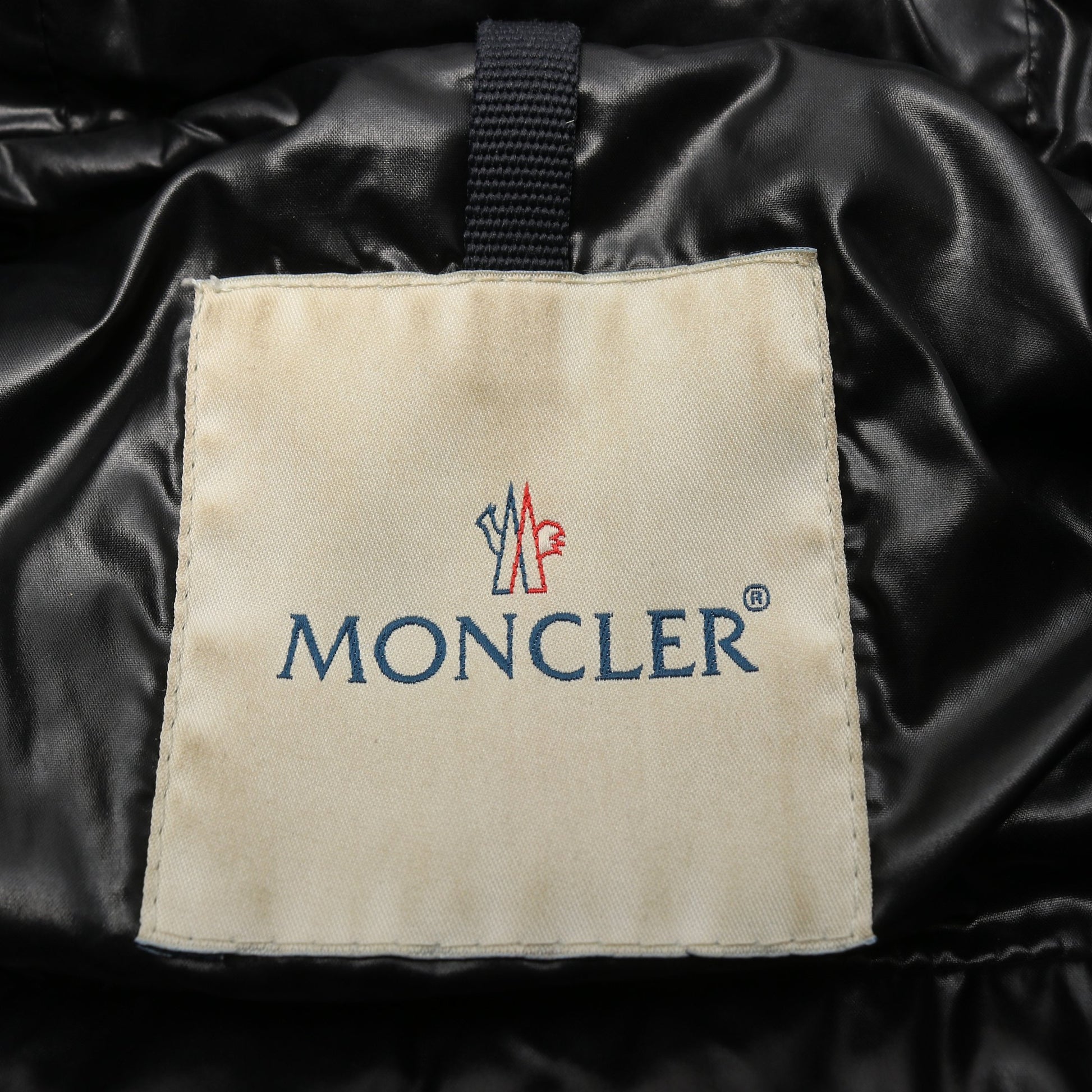 CHARENTE ダウンジャケット ナイロン ブラック フード付き モンクレール アウター MONCLER