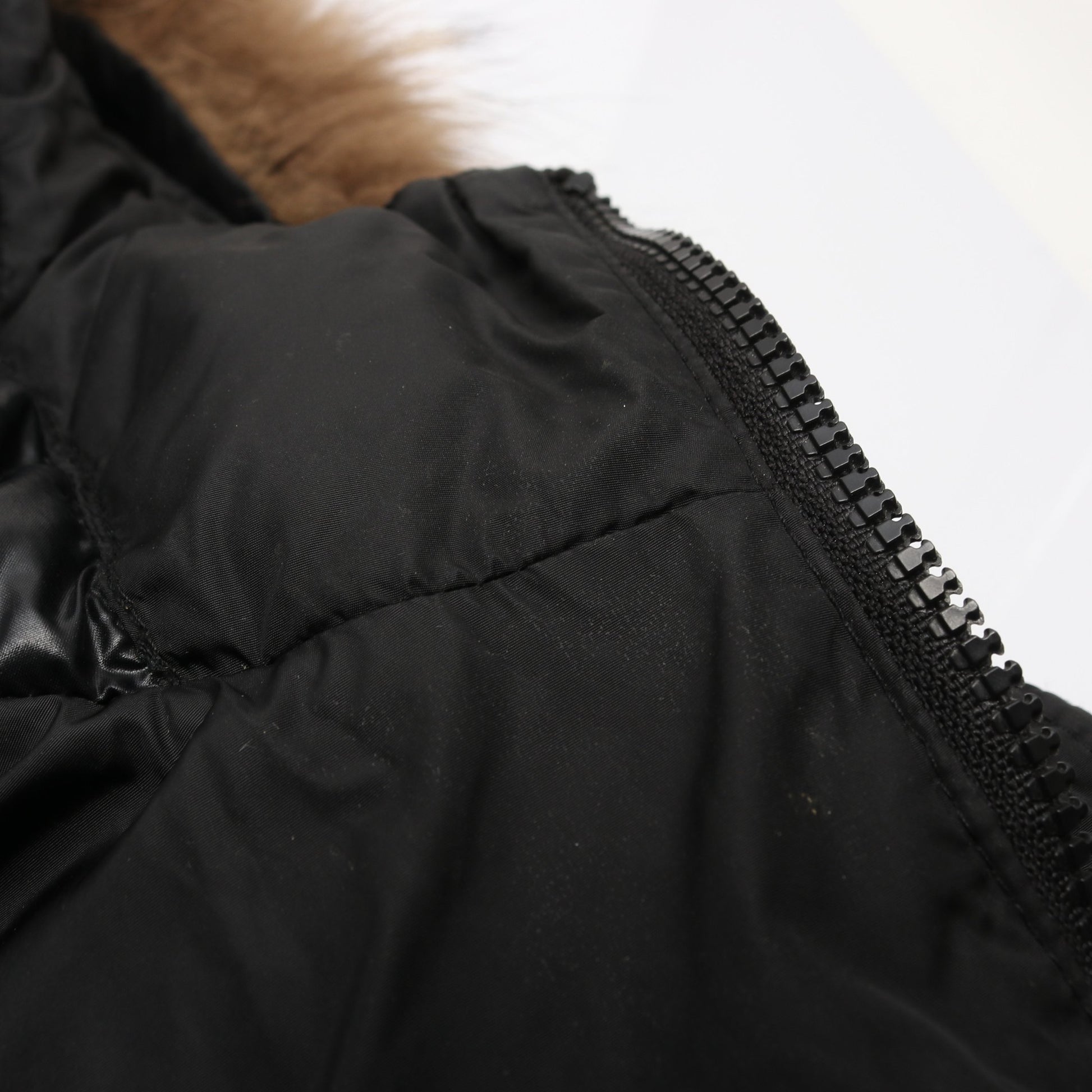 CHARENTE ダウンジャケット ナイロン ブラック フード付き モンクレール アウター MONCLER