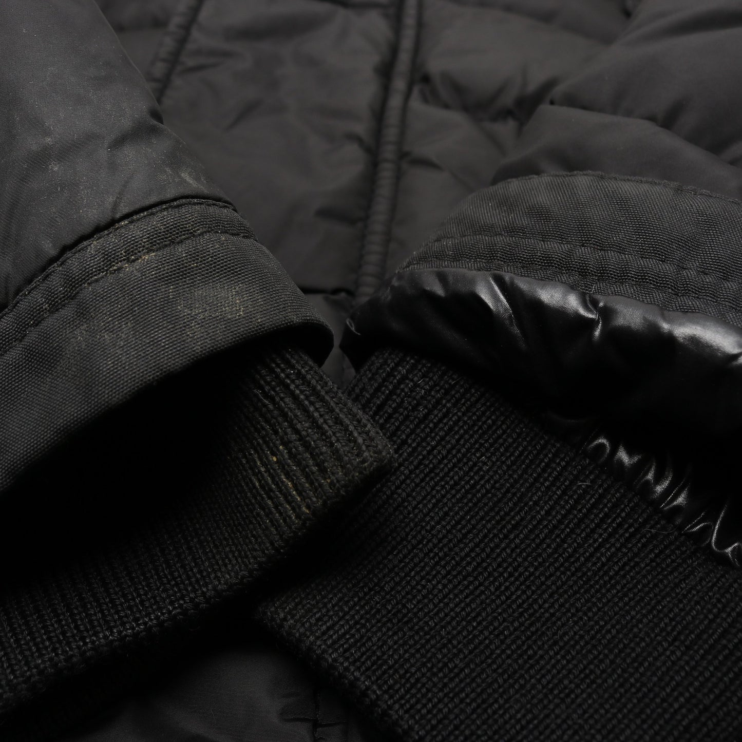 CHARENTE ダウンジャケット ナイロン ブラック フード付き モンクレール アウター MONCLER
