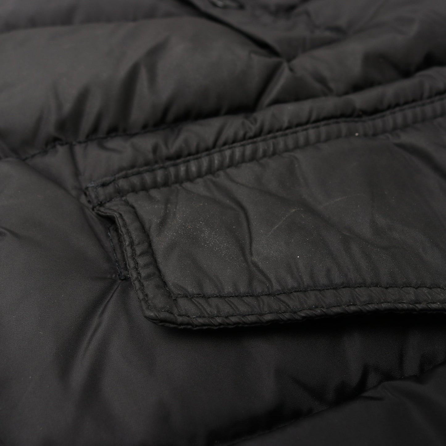 CHARENTE ダウンジャケット ナイロン ブラック フード付き モンクレール アウター MONCLER