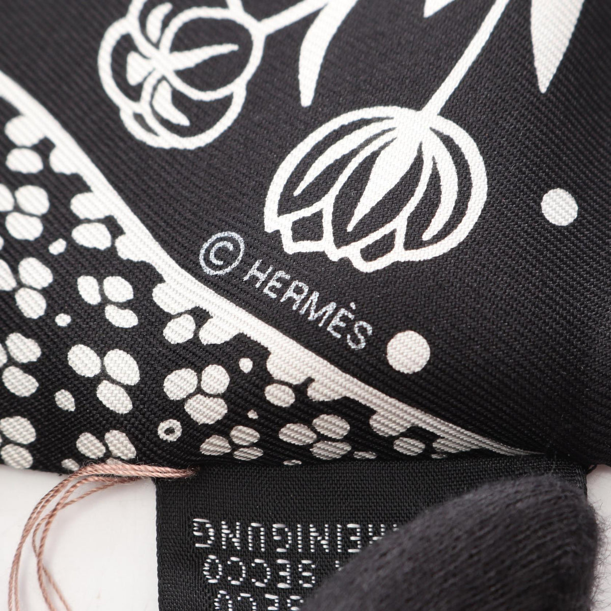 エルメス ツイリー Les Leopards Bandana スカーフ ブラック系 ホワイト系 シルク 財布・小物 HERMES