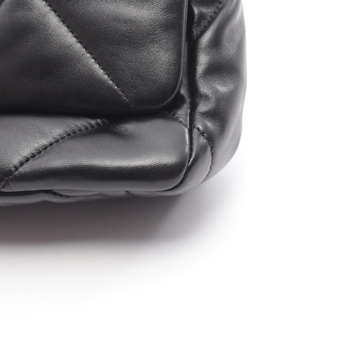 シャネル 19 ディズヌフ マトラッセ コンビ金具 2WAY ショルダーバッグ ブラック系 バッグ CHANEL