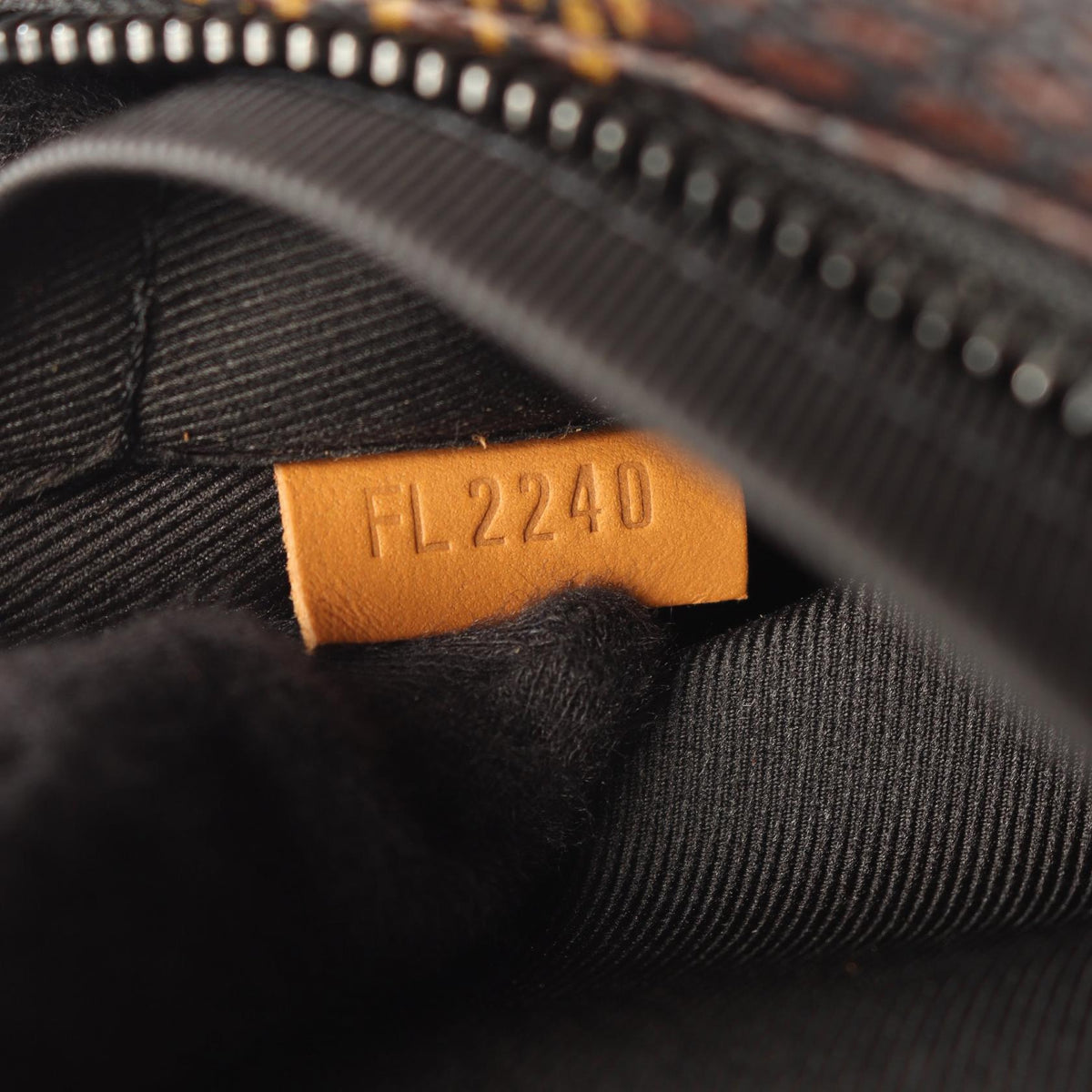 ルイ・ヴィトン NIGO ミニ ソフトトランク ショルダーバッグ ブラウン系 バッグ LOUIS VUITTON