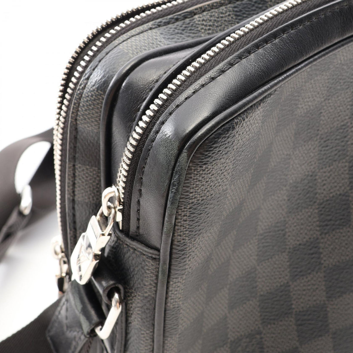 ルイ・ヴィトン トロカデロ メッセンジャー PM ショルダーバッグ ブラック系 バッグ LOUIS VUITTON