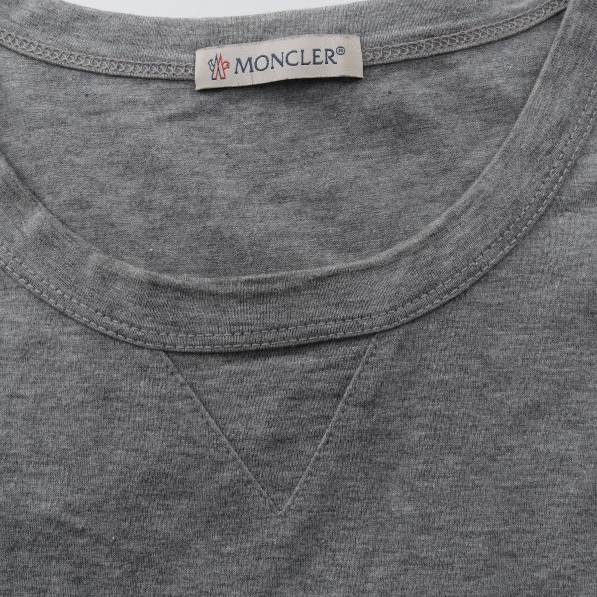 モンクレール ロゴワッペン 半袖Tシャツ グレー系 トップス MONCLER