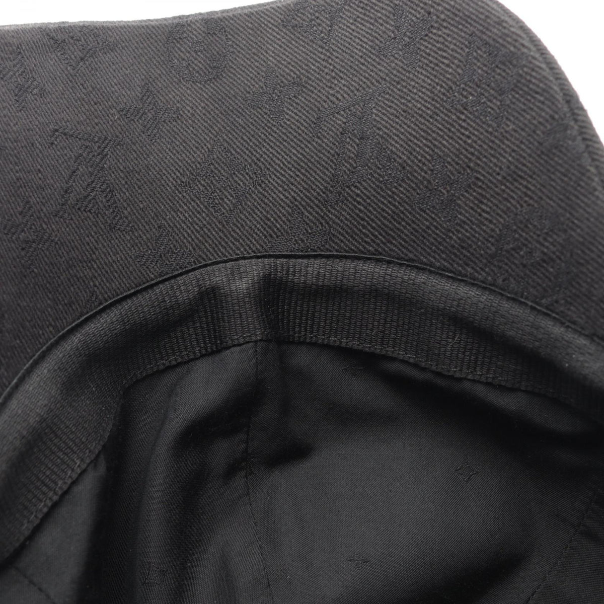 ルイ・ヴィトン モノグラム エッセンシャル キャップ ブラック系 財布・小物 LOUIS VUITTON