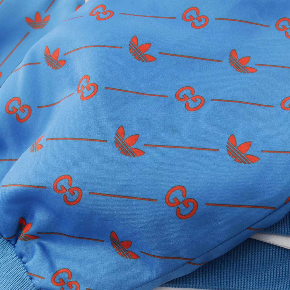 グッチ GUCCI × adidas フード付き その他ジャケット ブルー系 オレンジ系 マルチカラー アウター GUCCI