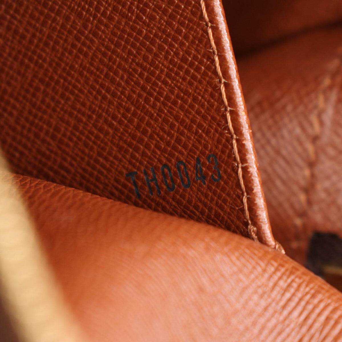 ルイ・ヴィトン シテMM ショルダーバッグ ブラウン系 バッグ LOUIS VUITTON