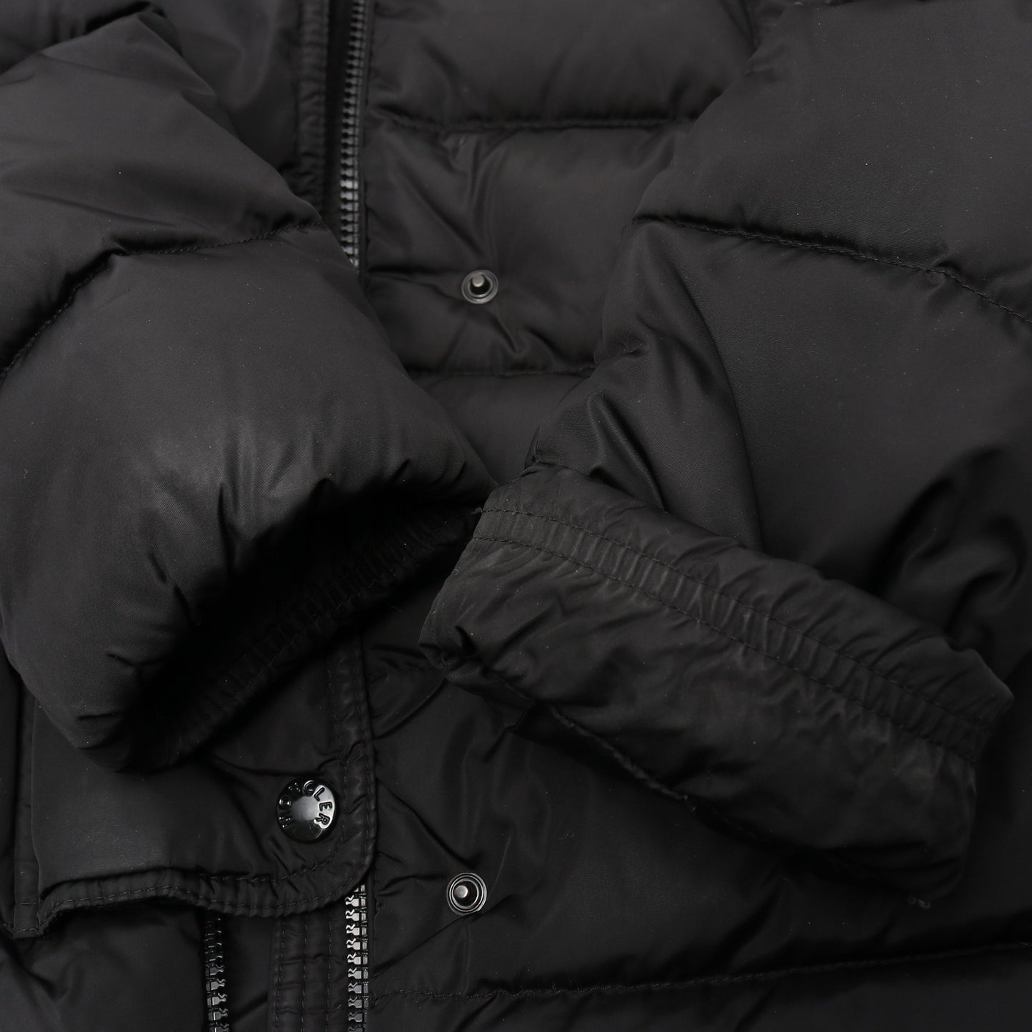 CLIO ダウンジャケット ナイロン ブラック フード付き モンクレール アウター MONCLER