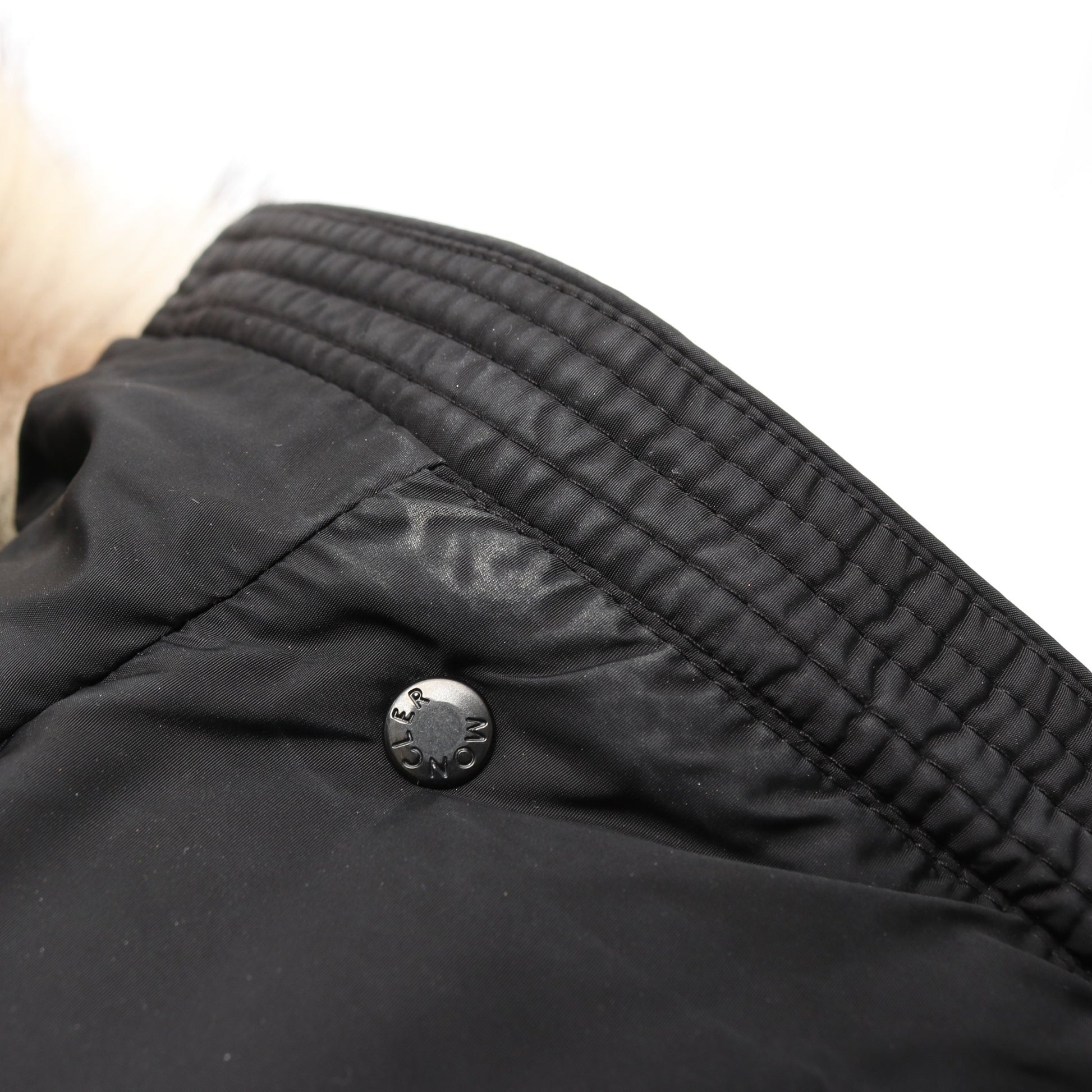 CLIO ダウンジャケット ナイロン ブラック フード付き モンクレール アウター MONCLER