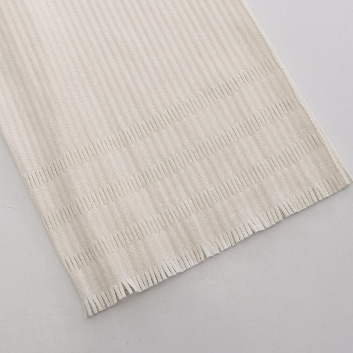 プリーツプリーズ フリンジ パンツ ホワイト系 ボトムス PLEATS PLEASE