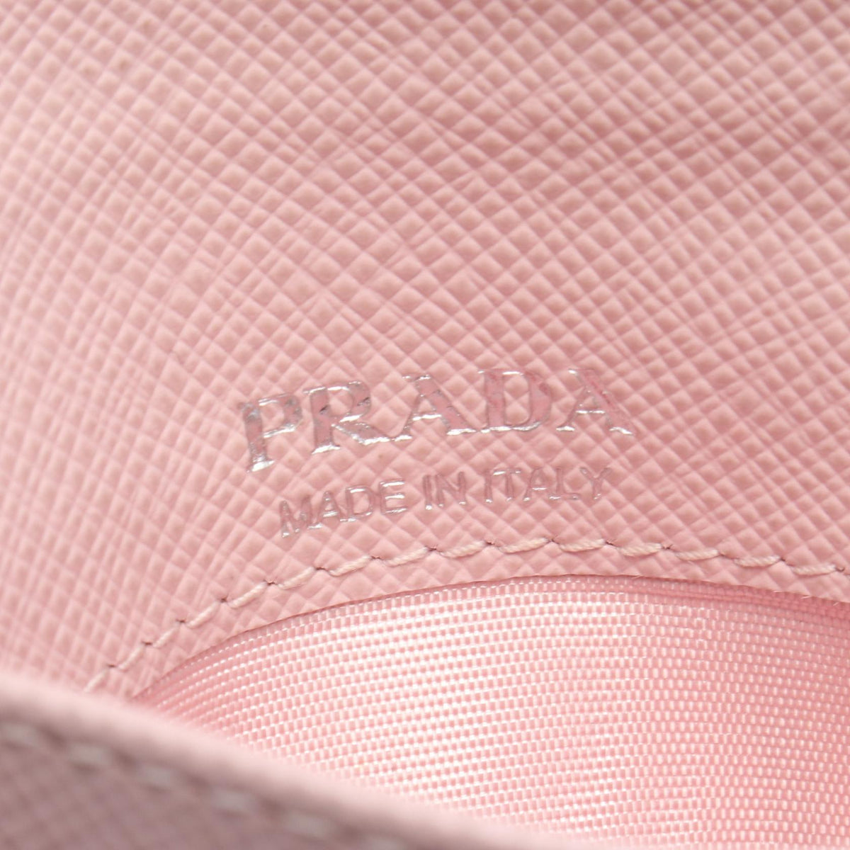 プラダ グレーストライアングル エンボス コインケース ピンク系 財布・小物 PRADA